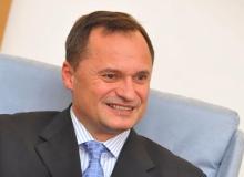Leszek CzarneckiBigger
