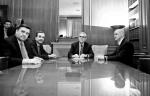 Czołowi greccy politycy debatują na temat cięć fiskalnych. Od lewej: Georgios Karatzaferis, przywódca partii LAOS, przywódca konserwatystów Antonis Saramas, premier Lucas Papademos  i były premier Jeorjos Papandreu, szef socjalistycznej partii PASOK.