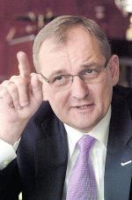 Kazimierz Stańczak, dyrektor generalny Polbanku EFG, zamierza czekać na wyjaśnienia KNF.