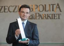 Redaktor naczelny Gazety Giełdy Parkiet Krzysztof Jedlak otrzymał z rąk Stowarzyszenia Emitentów Giełdowych nagrodę dla 