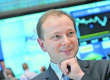 Michał Szubski, prezes PGNiG, jest zadowolony, że w końcu udało się rozpocząć wydawanie darmowych akcji spółki.Bigger