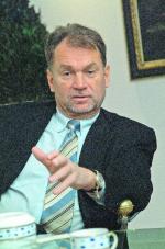 Jan Kulczyk, właściciel Kulczyk Holding, przejął Pekaes,  bo chce mieć w Polsce silną pozycję  w obszarze infrastruktury  i logistyki.  Nie planuje wycofania spółki  z warszawskiej giełdy. 