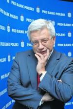 Jerzy Pruski, prezes PKO BP, nie przeforsował swojego planu dywidendy i emisji, ale dostał absolutorium za pracę w 2008 roku. 