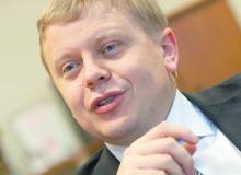 Maciej Witucki, prezes TP, podkreśla, że to UKE decyduje o podziale kierowanej przez niego firmy.	Bigger