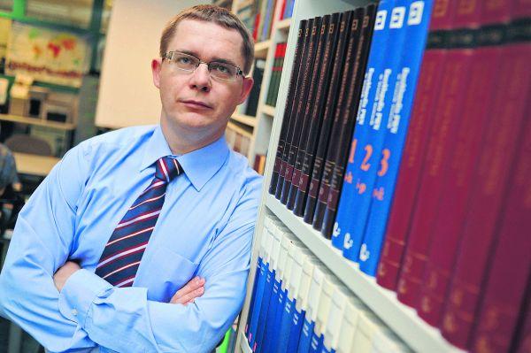 dr. Grzegorz Tchorek, doradca w Biurze ds. Integracji ze Strefą Euro w Narodowym Banku Polskim i adiunkt Wydziału Zarządzania Uniwersytetu Warszawskiego