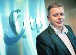 Maciej Witucki, prezes Telekomunika-cji Polskiej, chce, by spółka osiągała większe korzyści z posiadania bazy teleadresowej około 8 mln  klientów.