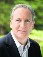 Peter Schiff, 46-letni założyciel i główny strateg firmy inwestycyjnej Euro Pacific Capital. Wybuch kryzysu w 2007 r. potwierdził ostrzeżenia, które ten liberalny ekonomista formułował wiele lat wcześniej, co przyniosło mu znaczny  rozgłos. 