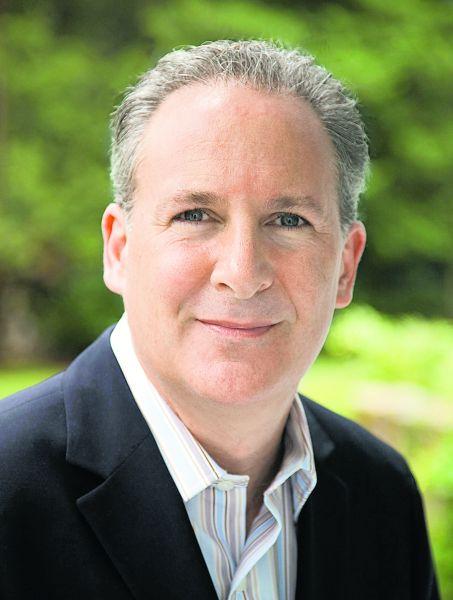 Peter Schiff, 46-letni założyciel i główny strateg firmy inwestycyjnej Euro Pacific Capital. Wybuch kryzysu w 2007 r. potwierdził ostrzeżenia, które ten liberalny ekonomista formułował wiele lat wcześniej, co przyniosło mu znaczny  rozgłos. 