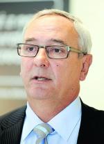 Ju­liusz En­gel­hardt, wi­ce­mi­ni­ster in­fra­struk­tu­ry odpowiedzialny za koleje