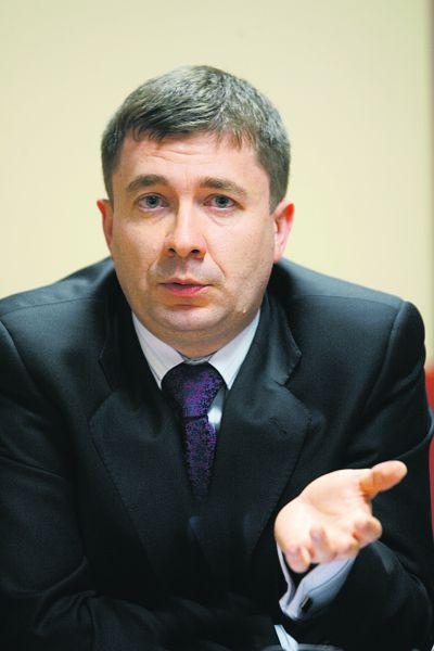 oraz PTE PZU, na którego czele stoi Andrzej Sołdek, miały wątpliwości w związku ze zmianą parytetu wymiany akcji między Polimeksem i Naftobudową.