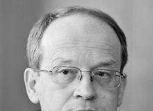 Duże szanse na stanowisko prezesa NBP ekonomiści dają byłym członkom RPP Andrzejowi Sławińskiemu (który był już kandydatem na to stanowisko kilka lat temu) i Dariuszowi Filarowi. Nie wykluczają, że prezesem banku zostanie Jan Krzysztof Bielecki, szef Rady Gospodarczej przy premierze.Bigger