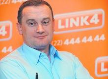Pozew zbiorowy pośredników przeciwko Link4 będzie kolejną odsłoną konfliktu między agentami a ubezpieczycielem kierowanym przez Adama Horosza (na zdjęciu).	Bigger