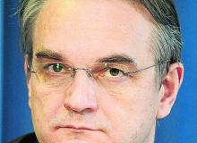 Wicepremier i minister gospodarki Waldemar PawlakBigger